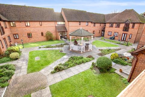 2 bedroom retirement property for sale, The Courtyard, Worthing, West Sussex