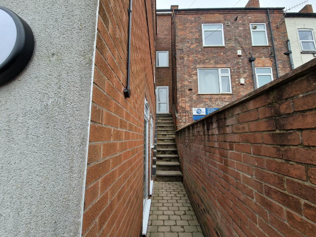 Apartment in Nottingham, Mapperley - View 2