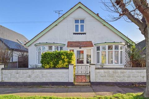 4 bedroom detached bungalow for sale, Central Avenue, Herne Bay