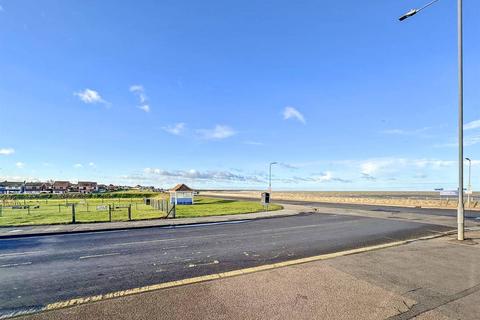 2 bedroom ground floor flat for sale, The Parade, Birchington