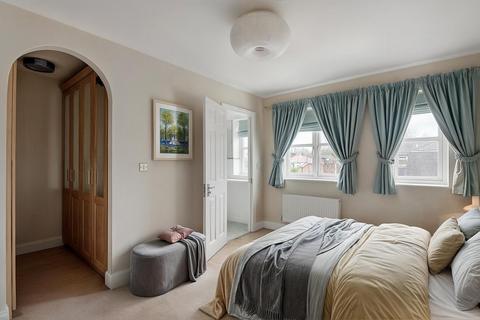 2 Pulteney Close, Isleworth, TW7 6PX