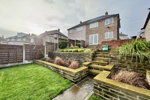 3 bedroom semi-detached house to rent, Mountfield Road, Huddersfield