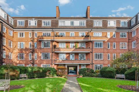 101 Watchfield Court, London, W4 4ND