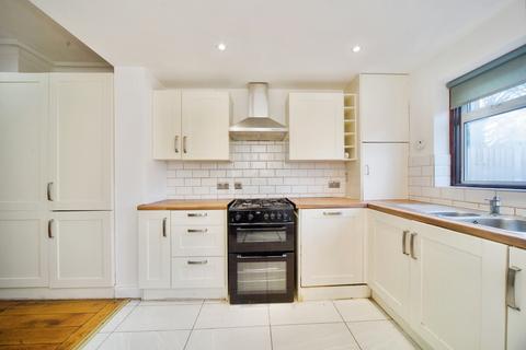 3 bedroom terraced house for sale, East Road, London, E15