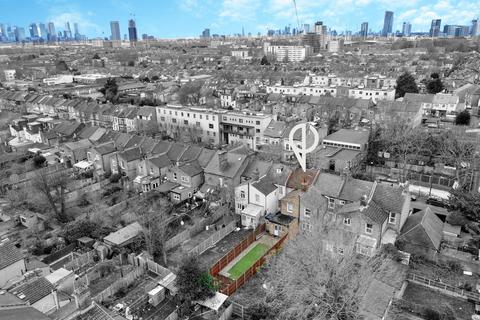 9 East Road, London, E15 3QS