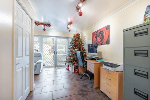30 Brockill Crescent, London, SE4 2PT