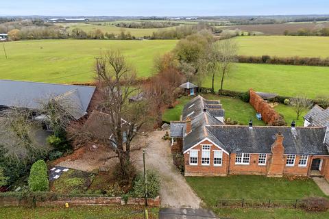 4 bedroom bungalow for sale, Chignal St. James, Chelmsford, CM1