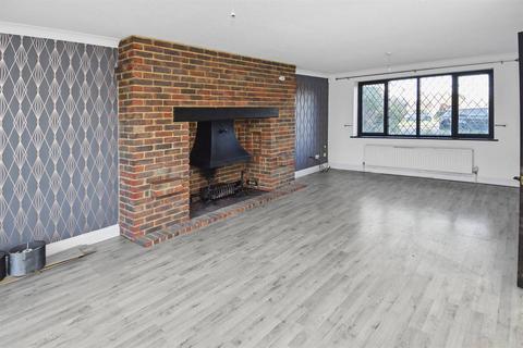 41 The Ridings, Chestfield, Whitstable, CT5 3QE