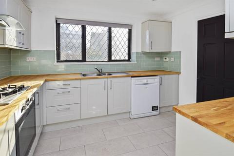 41 The Ridings, Chestfield, Whitstable, CT5 3QE