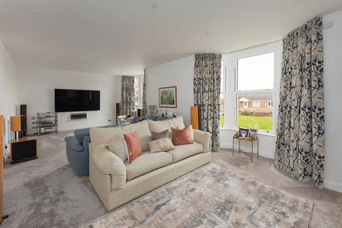 52 Clover Rise, Whitstable, CT5 3HT