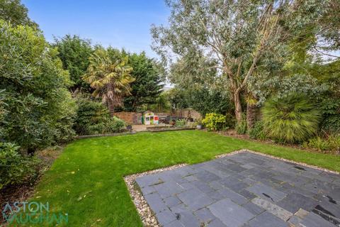 4 bedroom semi-detached house for sale, Wilbury Gardens, Hove BN3