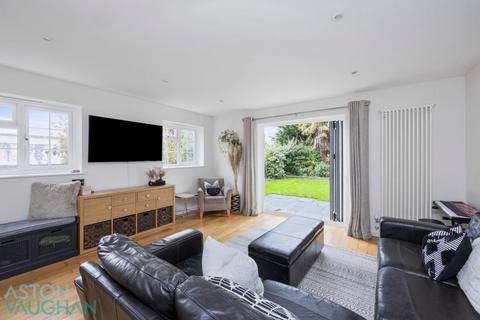 4 bedroom semi-detached house for sale, Wilbury Gardens, Hove BN3