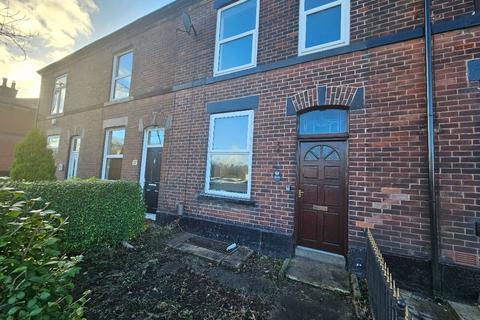 3 bedroom terraced house to rent, Manchester Road, Bury