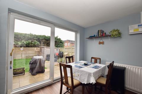 2 bedroom end of terrace house for sale, Kilnwick Close, Pocklington