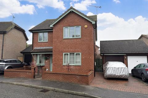 3 bedroom detached house for sale, Leslie Park, Burnham-on-Crouch