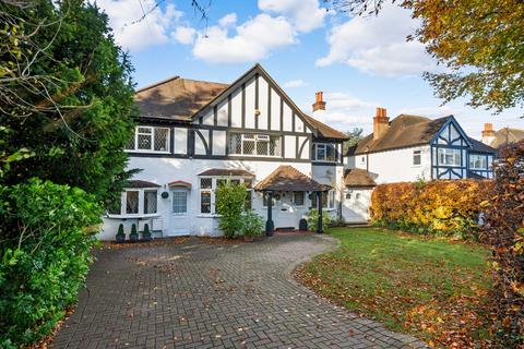 6 bedroom detached house for sale, Buckingham Way, Wallington