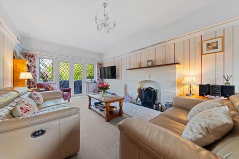 6 bedroom detached house for sale, Buckingham Way, Wallington