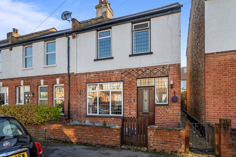 2 bedroom end of terrace house for sale, Mint Road, Wallington