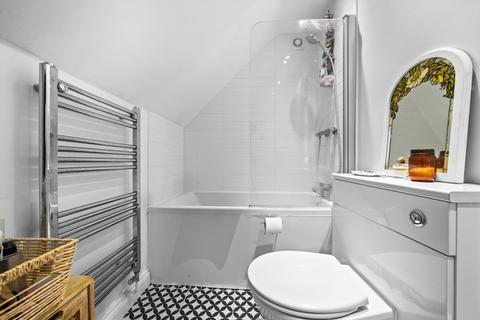55 Bloxworth Close, Wallington, SM6 7NL