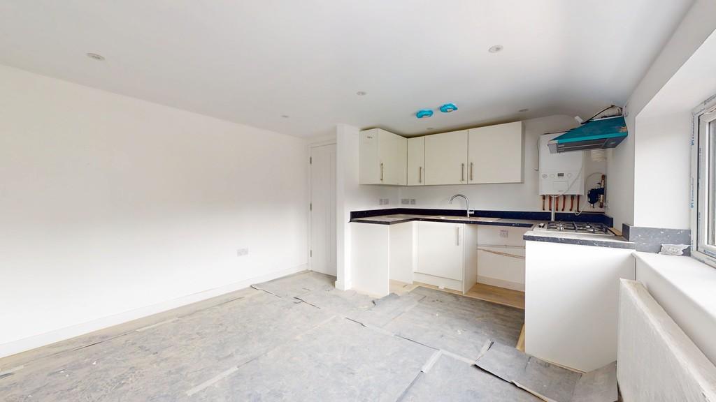 Flat-3-121-Pinnocks-Way-03252025 121113