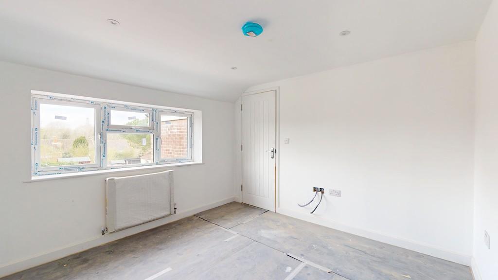Flat-3-121-Pinnocks-Way-03252025 121420