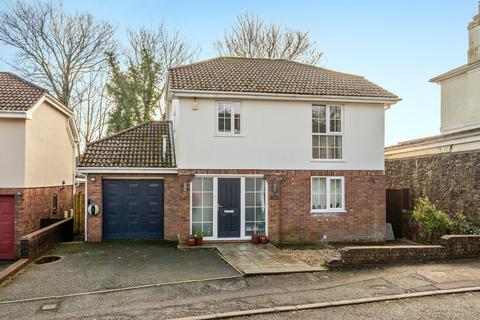 Valley View Close, Torquay, TQ1 4DY