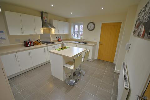 3 bedroom detached house for sale, Badgers Holt, Doncaster DN3