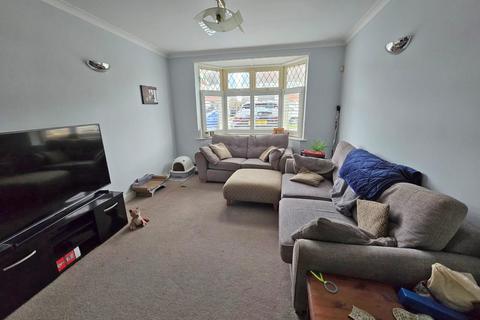 4 bedroom semi-detached house for sale, Manor Hall Road, West Sussex BN42