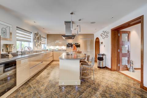 4 Cliff Way, Frinton-on-sea, CO13 9NL