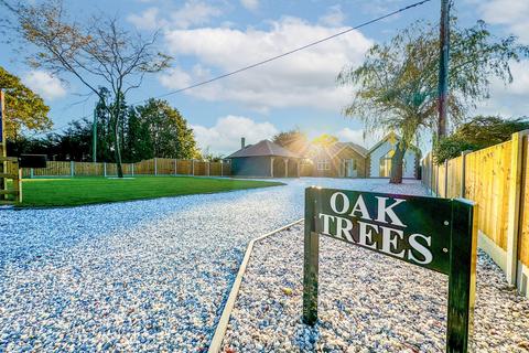 Oak Trees Clacton Road, Weeley, Clacton-on-sea, CO16 9DN