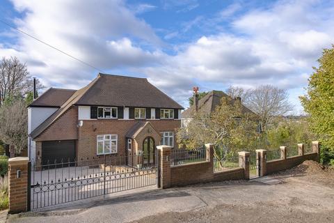 4 bedroom detached house for sale, Cearn Way, Coulsdon CR5