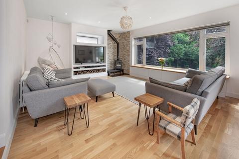 14 Cearn Way, Coulsdon, CR5 2LH