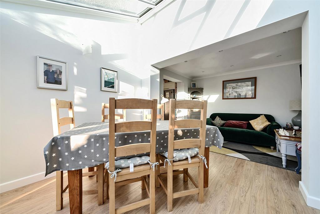 Diner/Family Room