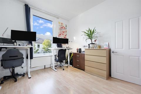 2 bedroom flat for sale, Florence Road, Finsbury Park, N4