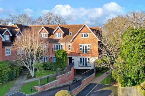 2 bedroom flat for sale, Upcross House, Reading