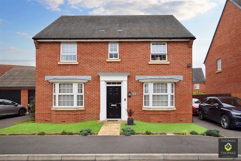 4 bedroom detached house to rent, Saintbridge Road, Longford