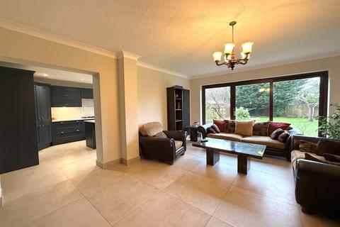 5 bedroom detached house for sale, Lawn, Swindon SN3