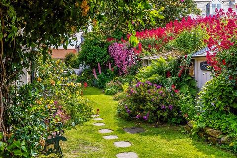 2 bedroom terraced house for sale, Eden Cottage, Paradise Row, Holy Island, Berwick-Upon-Tweed