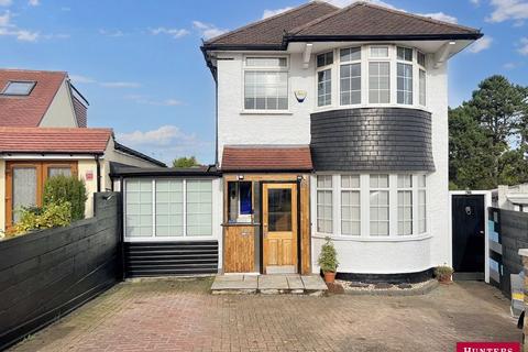 3 bedroom detached house for sale, Haslemere Avenue, Barnet