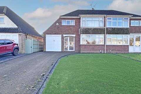 3 bedroom semi-detached house for sale, Wake Green Road, TIPTON, DY4 0AN