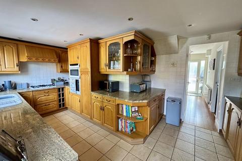 16 Cutworth Close, Sutton Coldfield, B76 2TA