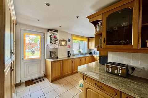 16 Cutworth Close, Sutton Coldfield, B76 2TA