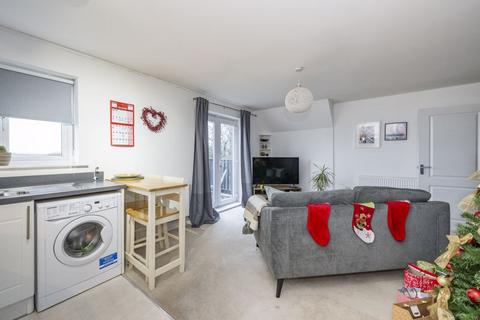 2 bedroom flat for sale, Sand Ridge, Ridgewood