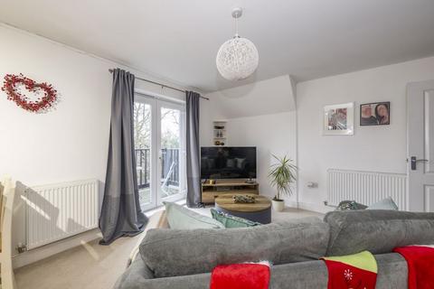 2 bedroom flat for sale, Sand Ridge, Ridgewood