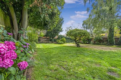 5 bedroom terraced house for sale, High Street, Uckfield