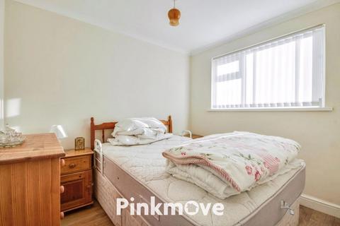 1 Glosters Parade, New Inn, Pontypool, NP4 0NE
