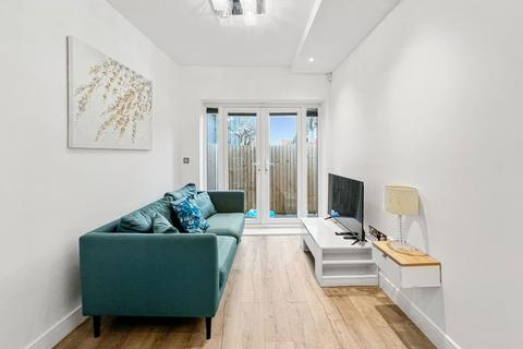 1 bedroom apartment for sale, Perryn Road, London W3