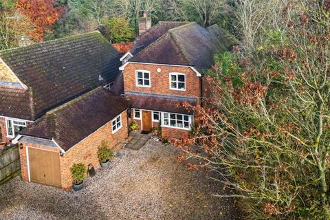 4 bedroom detached house for sale, Crown Lane, Basingstoke RG24