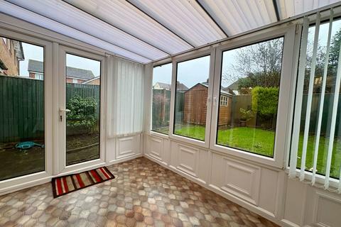 16 The Spires, Lydney, GL15 5QX