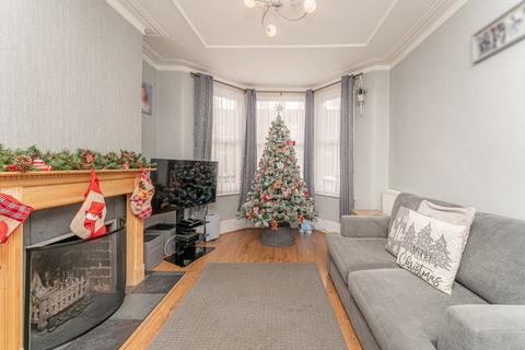 25 Sandford Avenue, London, N22 5EJ